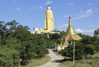 Le Bouddha debout (130m).