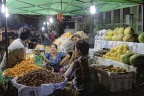 Monywa, marché de nuit.