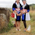 Plaine des Jarres et jeunes femmes Hmong.