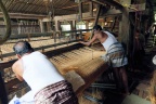 Visite d'une farique de tapis en fibres de coco.