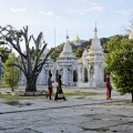 Mandalay, la pagode Sandamuni.