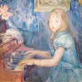 051 Lucie Léon au piano