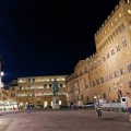 Place SIGNORIA et Palais Vecchio la nuit.