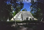 Tikal, ancienne citadelle Maya.